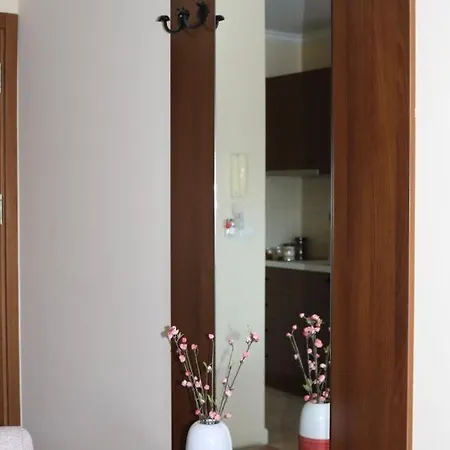 شقة Santa Marina Holiday Village Apartment,