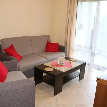 Апартамент Santa Marina Holiday Village Apartment,