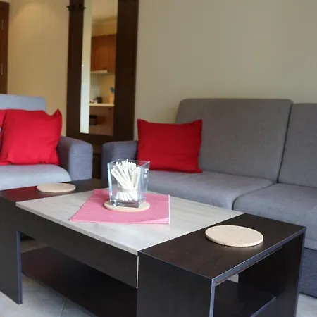 Santa Marina Holiday Village Apartment, شقة سوزوبول