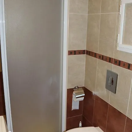 شقة Santa Marina Holiday Village Apartment,